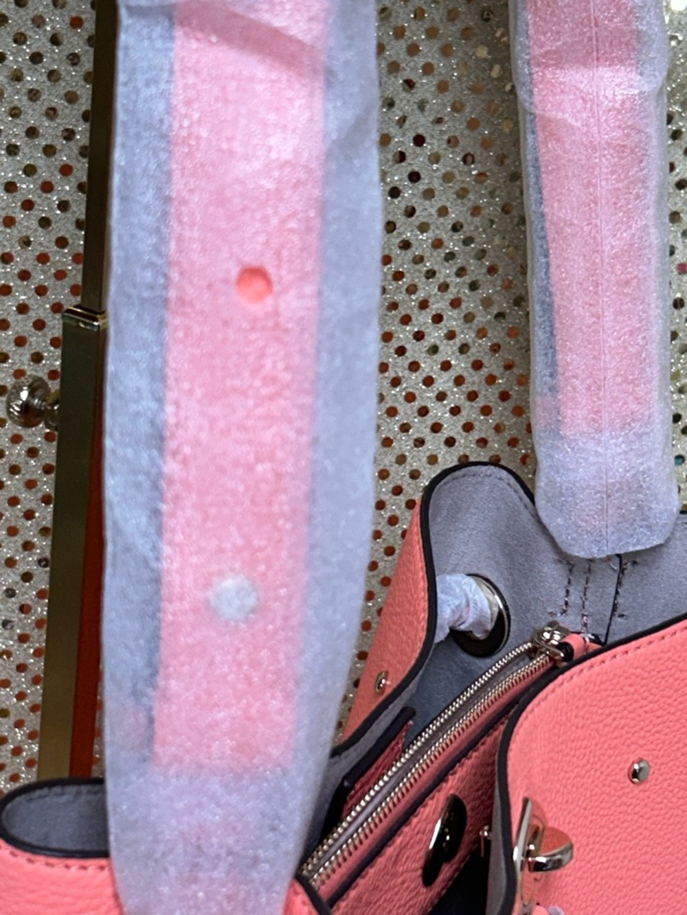kate spade Coral Pink Pebbled Leather Shoulder Bag Approx. 9 x 10.5 x 6 - Picture 6 of 14